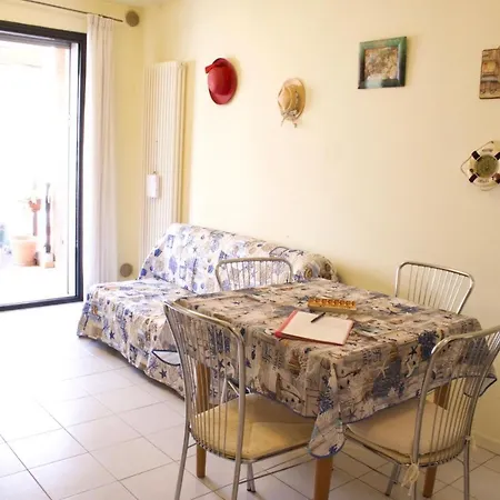 Marconi B2 Apartment