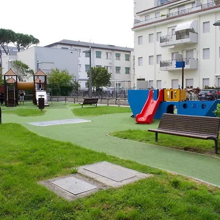 Marconi B2 Apartment *